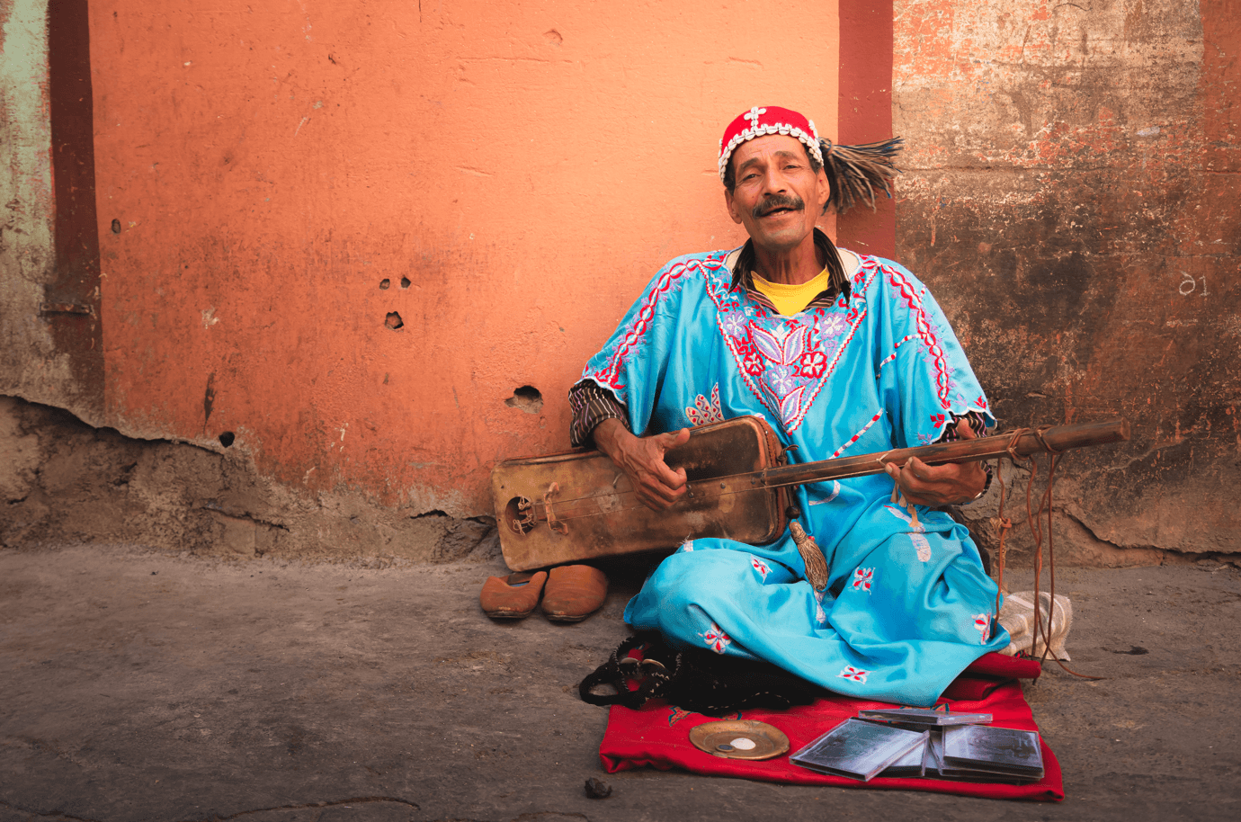 A man playing the sintir, captured by Stephen Bridger in Marrakech, Morocco.